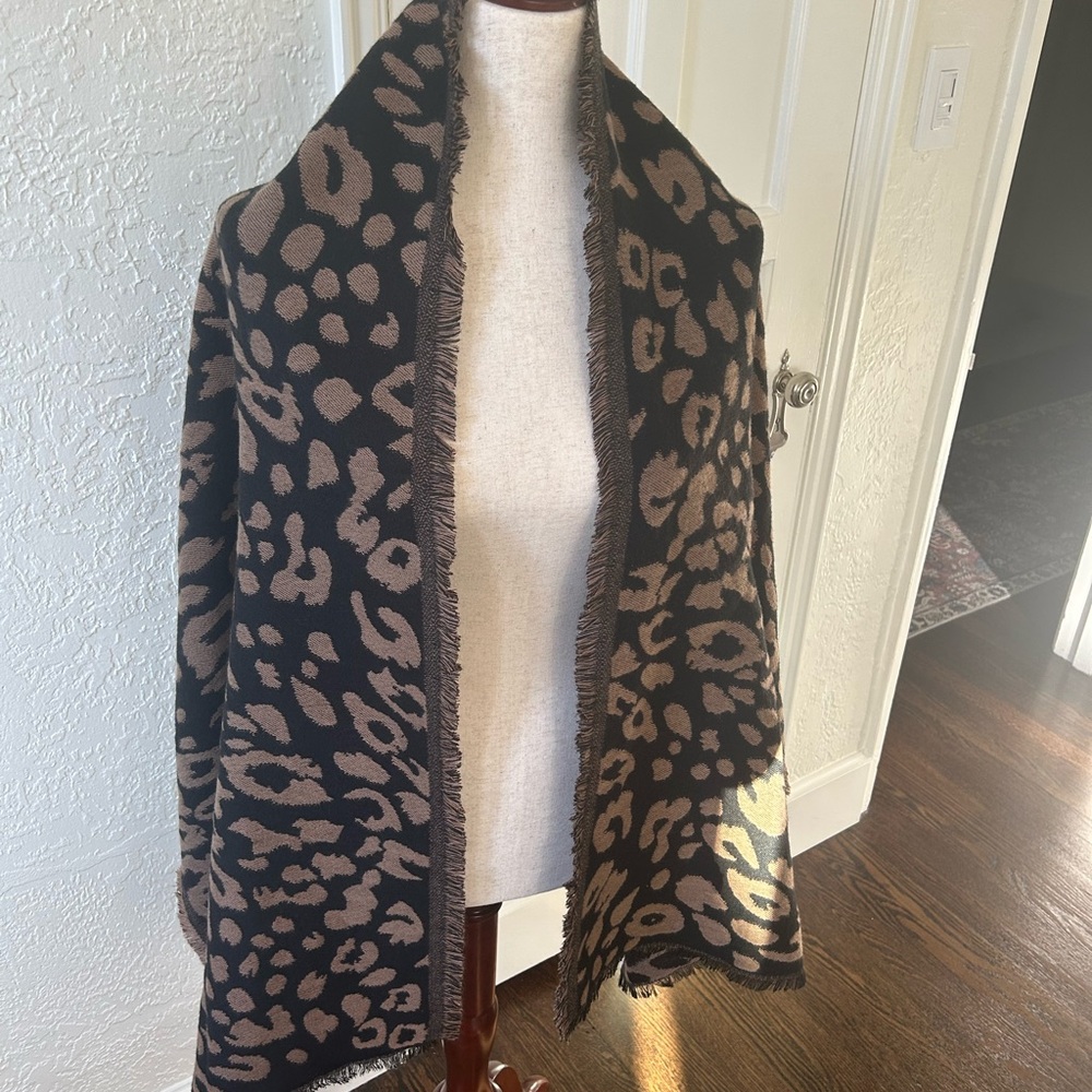Ann Taylor Black and Brown Leopard Scarf